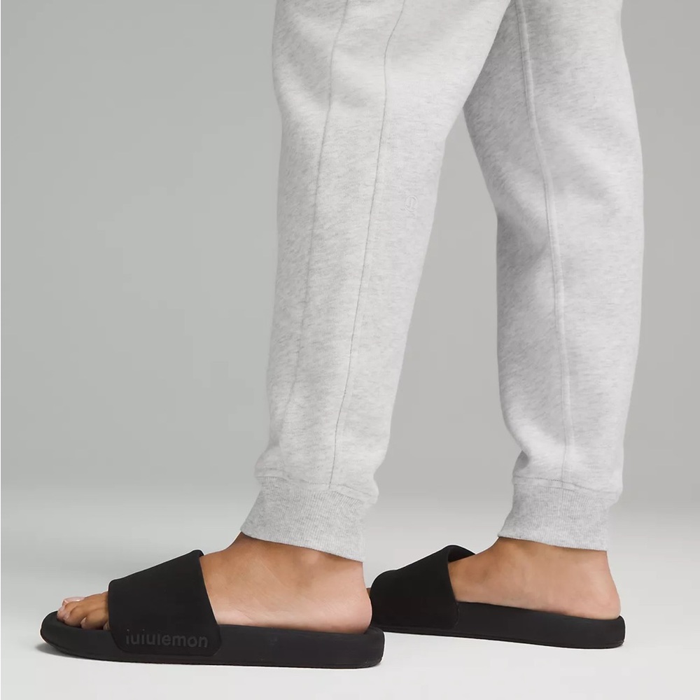 Lululemon - Picture 5 of 7
